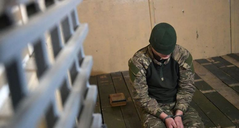 Военнопленный Климишевский: отказникам в ВСУ ломают тазы и морят голодом в яме