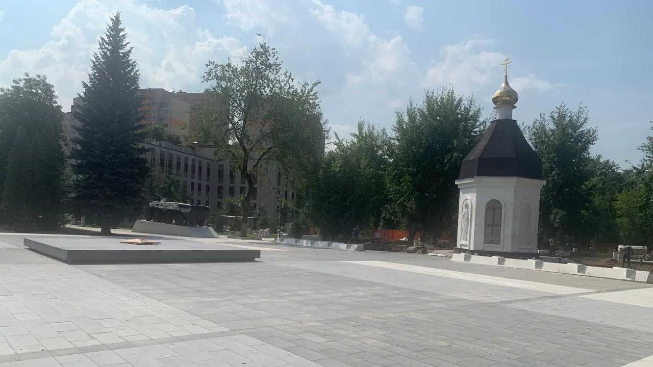 Работы по благоустройству Аллеи Славы вышли на финишную прямую в подмосковном Реутове