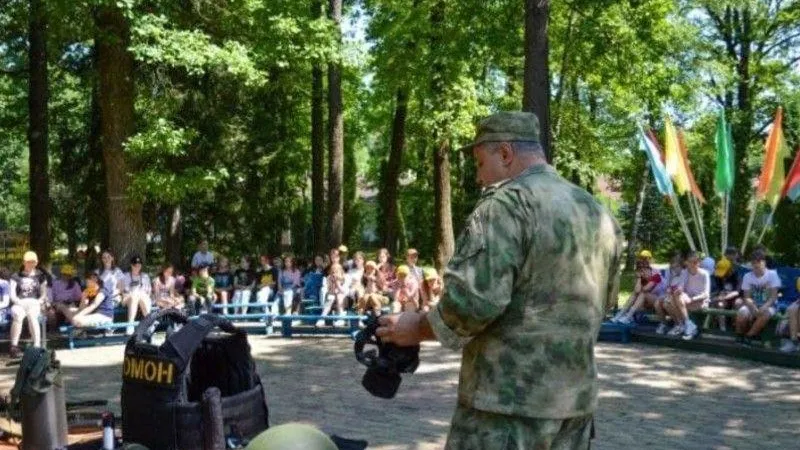 Сотню «Уроков мужества» провели сотрудники Росгвардии в Подмосковье