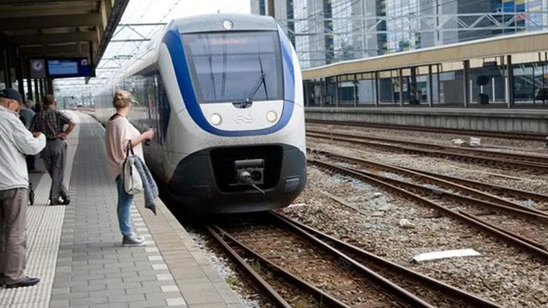 В Голландии все поезда теперь работают от ветрогенераторов