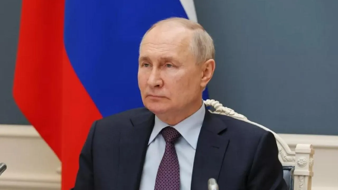 Владимир Путин заявил, что Россия не будет соблюдать чьи-то правила и не будет сама «лезть под одеяло»