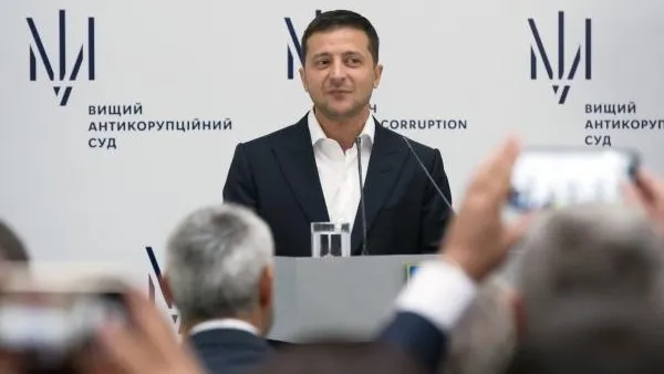 Зеленский намерен проверить некоторых депутатов на детекторе лжи