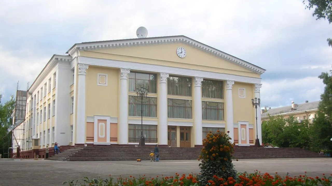 Капитальный ремонт Дворца культуры «Октябрь» завершат до конца следующего года