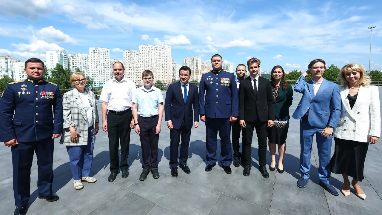 Губернатор Подмосковья поздравил школьников, набравших 300 баллов на ЕГЭ