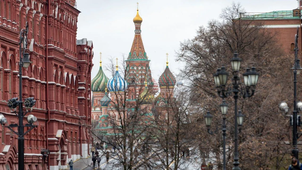 Рекордное тепло в Москве сегодня, а завтра — еще жарче: синоптики обещают до +25 °C