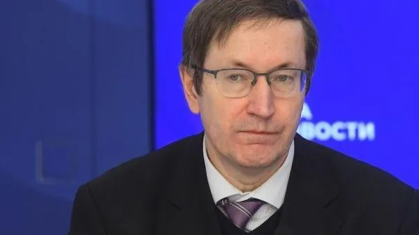 Приглашенный на популярное шоу эксперт упал в обморок во время прямого эфира