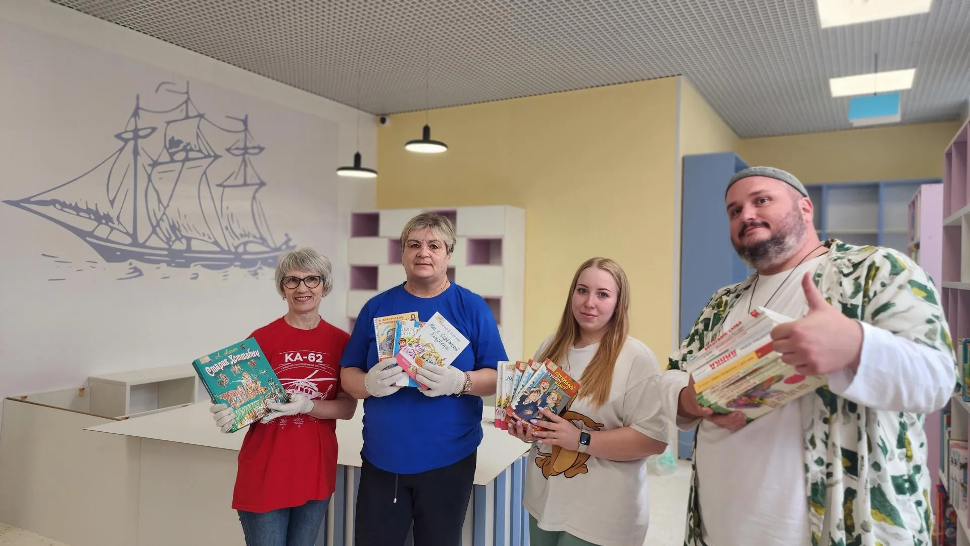 Работники библиотеки проштудировали многочисленные книжные ресурсы в поисках популярных новинок, с которыми тоже можно будет познакомиться в «Бригантине».