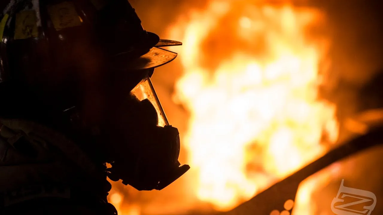 Цех по переработке мяса горит в Чувашии на площади 1600 кв. м