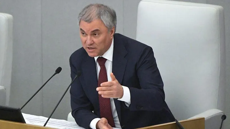 Россияне поддерживают инициативу Володина провести военный трибунал 