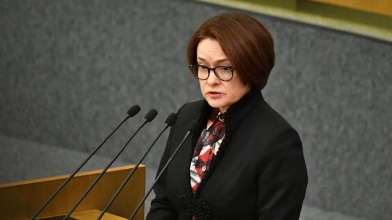 Глава Центробанка РФ объяснила проседание рубля падением экспорта и снижением цен на нефть
