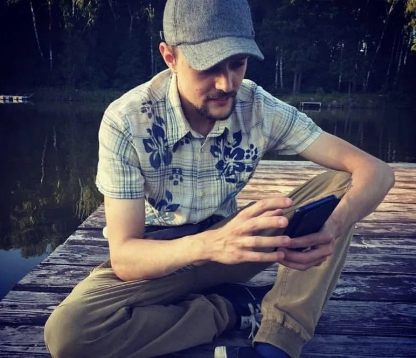 Instagram**/sergeyzverev