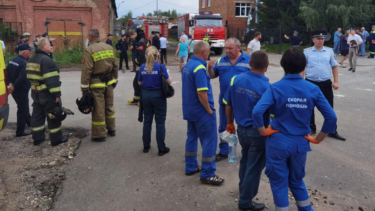 Подмосковные следователи и криминалисты уже работают на месте взрыва на заводе в Сергиевом Посаде