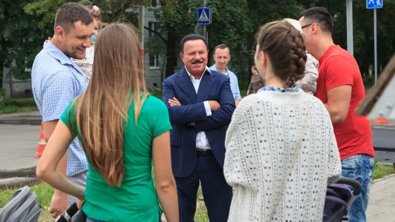Глава Королева ответил на вопросы местных жителей