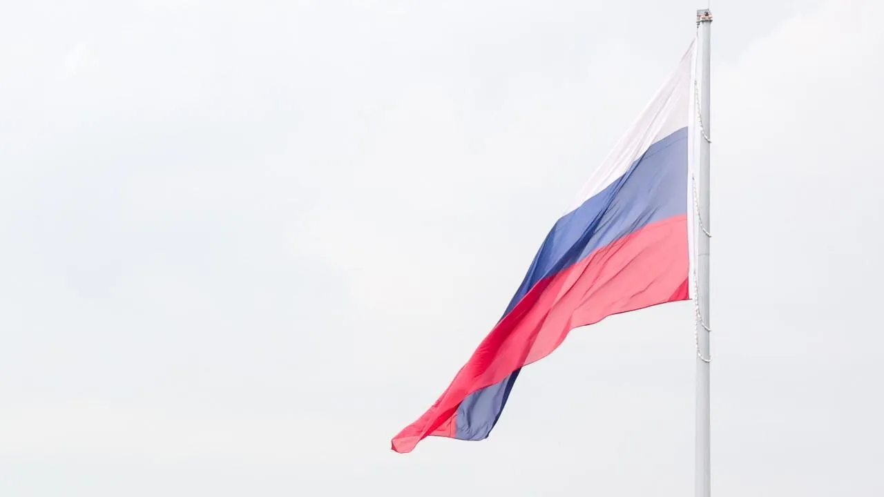 США высылают двух российских дипломатов без объяснения причин