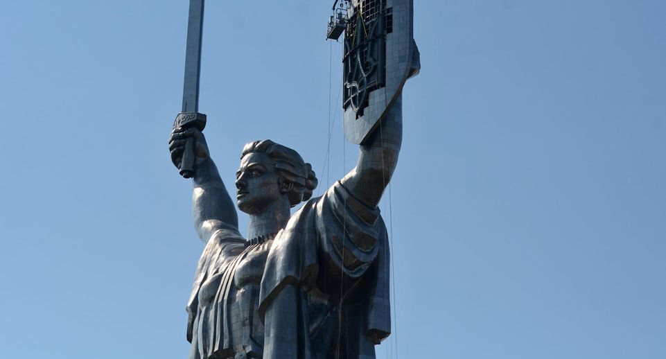 Генерал Попов объяснил, почему Киев хочет эвакуировать кабмин на запад страны
