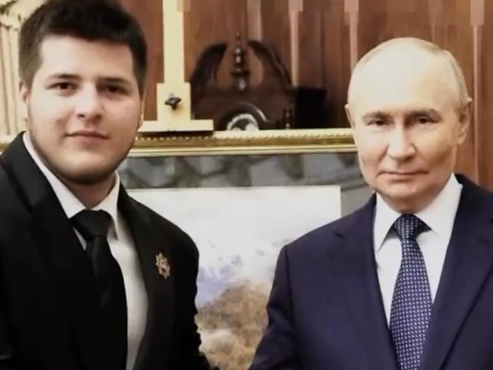 Адам Кадыров женился в 17 лет: как прошла свадьба в Чечне — благословение Путина и часы жениха за 550 млн рублей