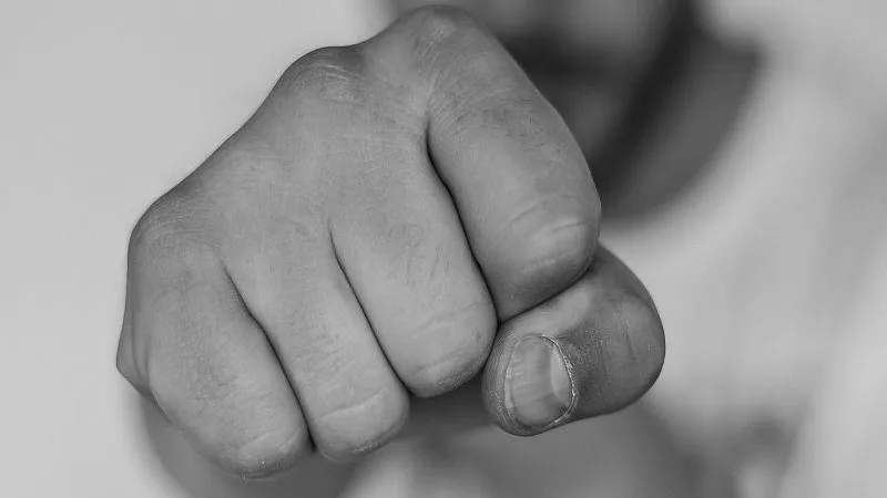 Житель Павловского Посада отбился перцовым баллончиком от трех хулиганов
