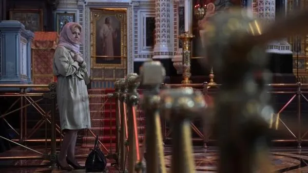 В Ханты-Мансийске вор, заметая следы, поджег ограбленный им храм