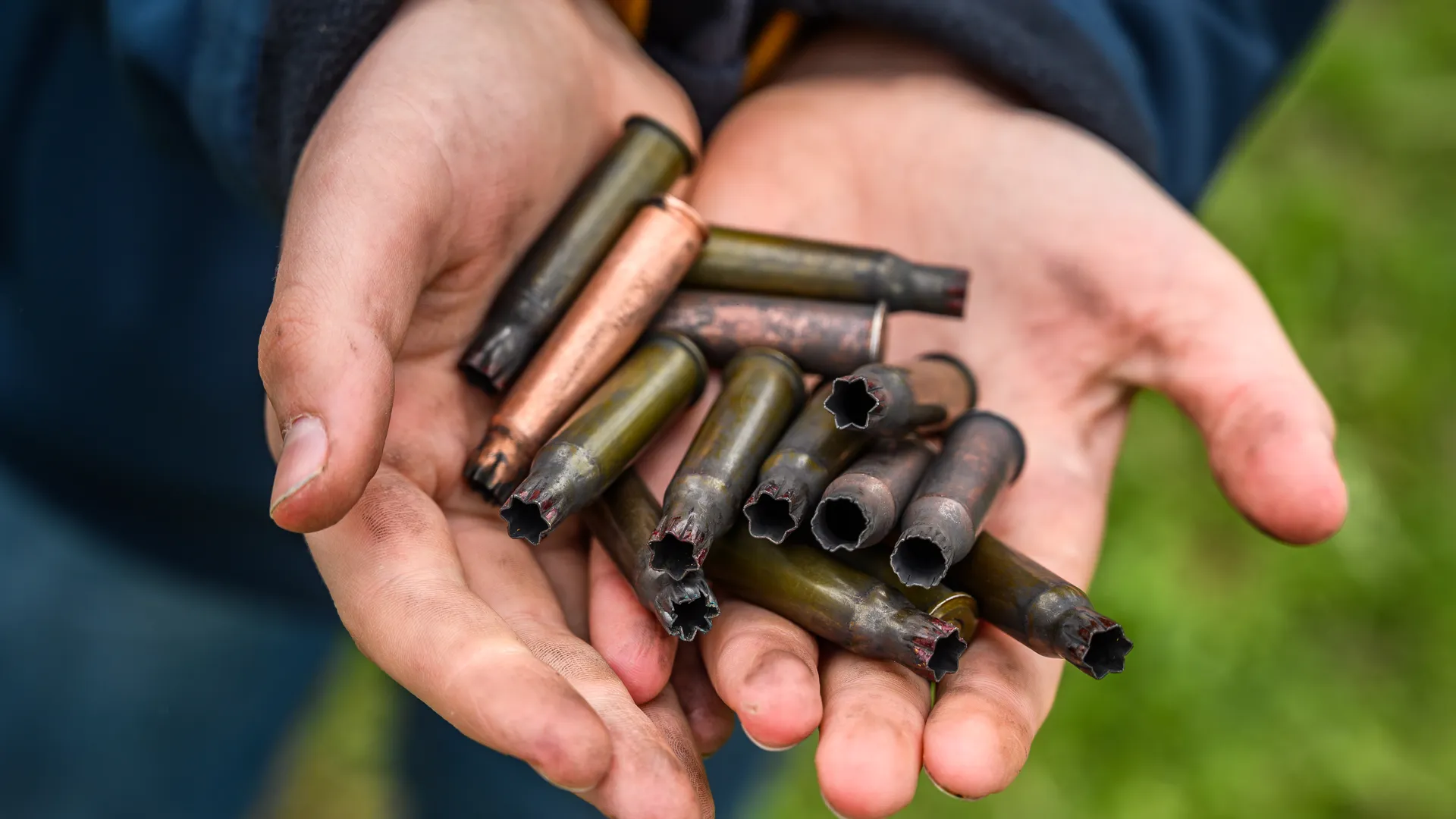 Президент извиняется и обещает мир, а военные грозят новыми ударами: новые подробности конфликта в Иране