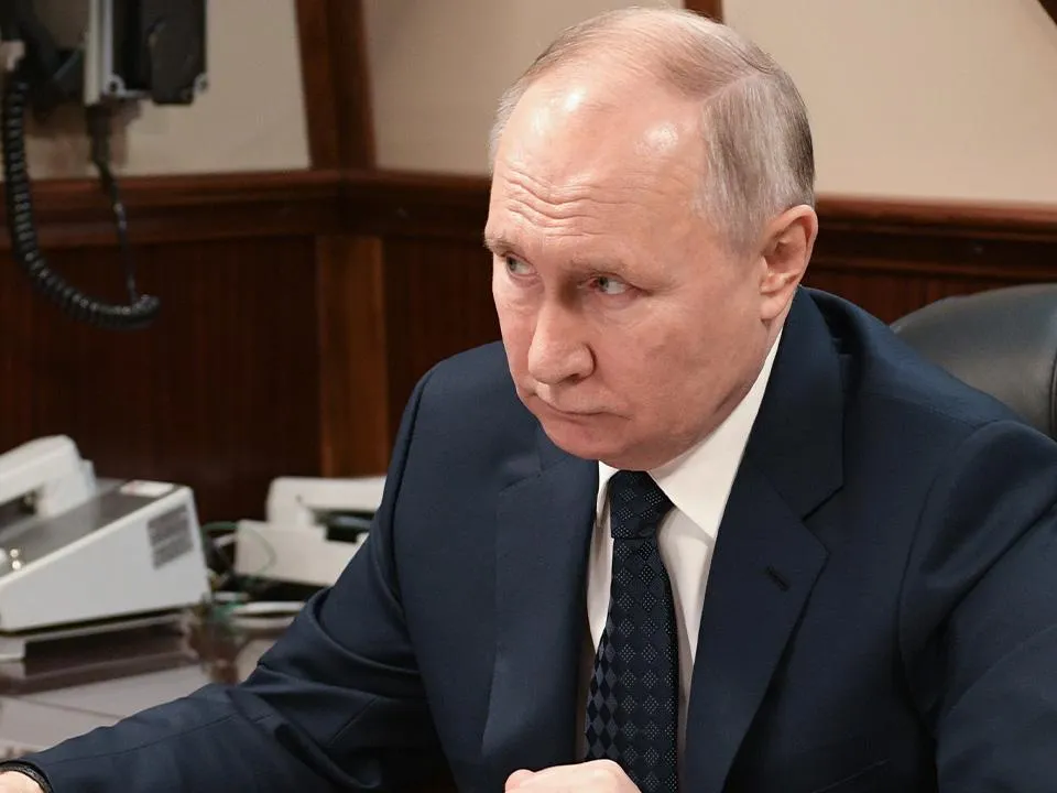 «С них не заплатят налоги»: выяснилось, почему Путин подписал закон о выплате маткапитала не всем гражданам России