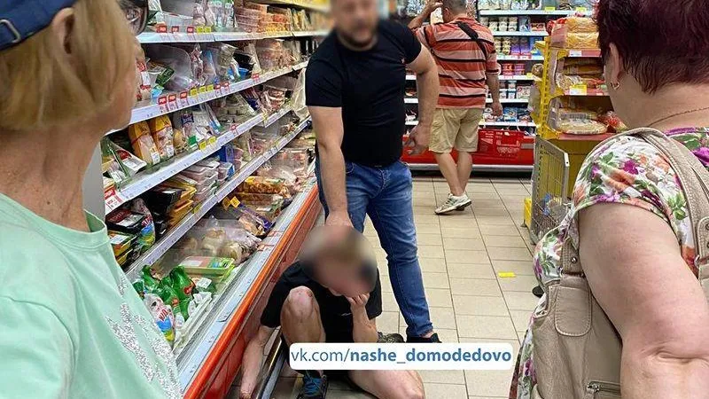 Силач из супермаркета устроил самосуд над вором на глазах у жителей Домодедово