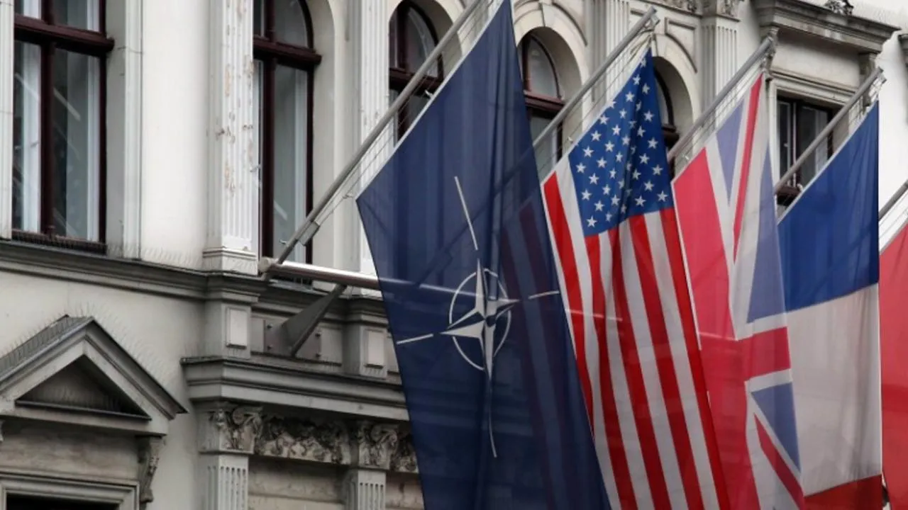 Ни одна из стран НАТО не заявила о желании возглавить группу военпомощи Киеву