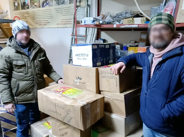 Обереги из бисера, внедорожник, тепловизор: школьники передали «гостинцы» бойцам СВО