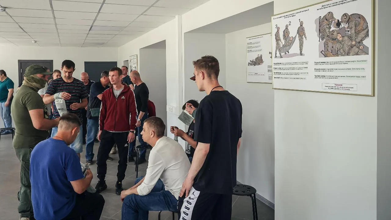 Военнослужащим рассказали о мерах соцподдержки при заключении контракта от Подмосковья