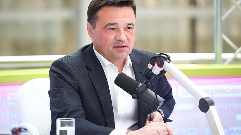 Андрей Воробьев: 950 единиц техники работают на уборке снега в Подмосковье 