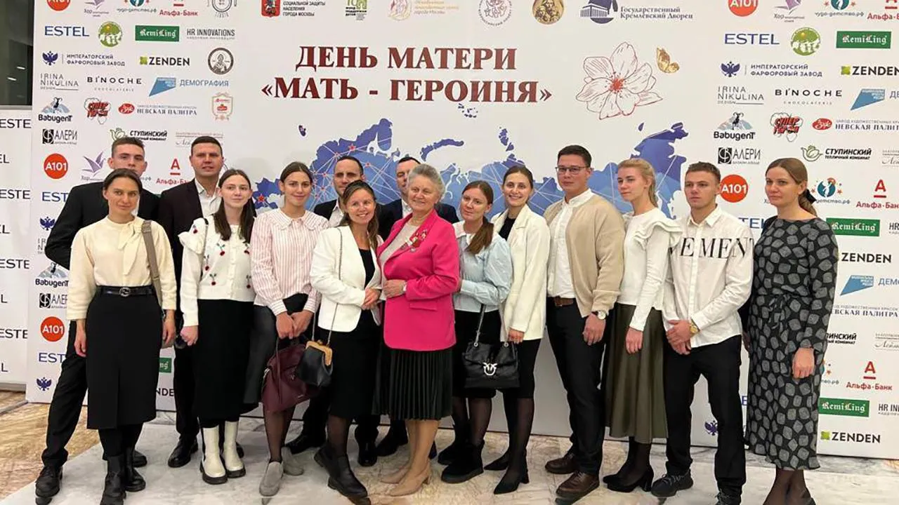 «Нас поддерживают»: мама семнадцати детей из Подмосковья оценила решение президента сделать следующий год Годом семьи