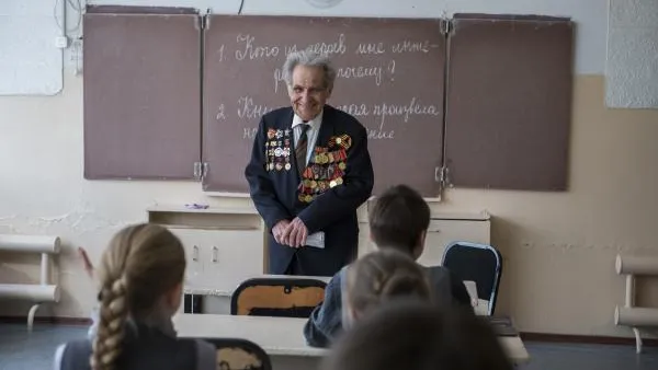 Школьникам  Красногорска рассказали, что означает быть военным и защищать Родину