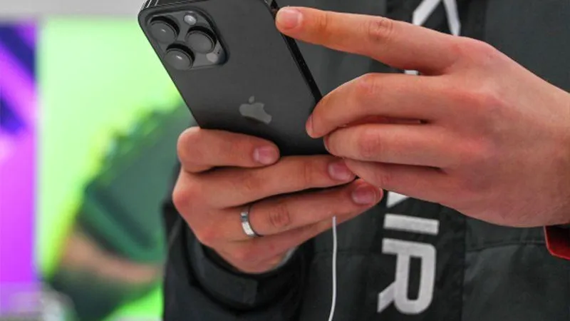 Apple вновь заставит раскошелиться владельцев iPhone ради новой зарядки