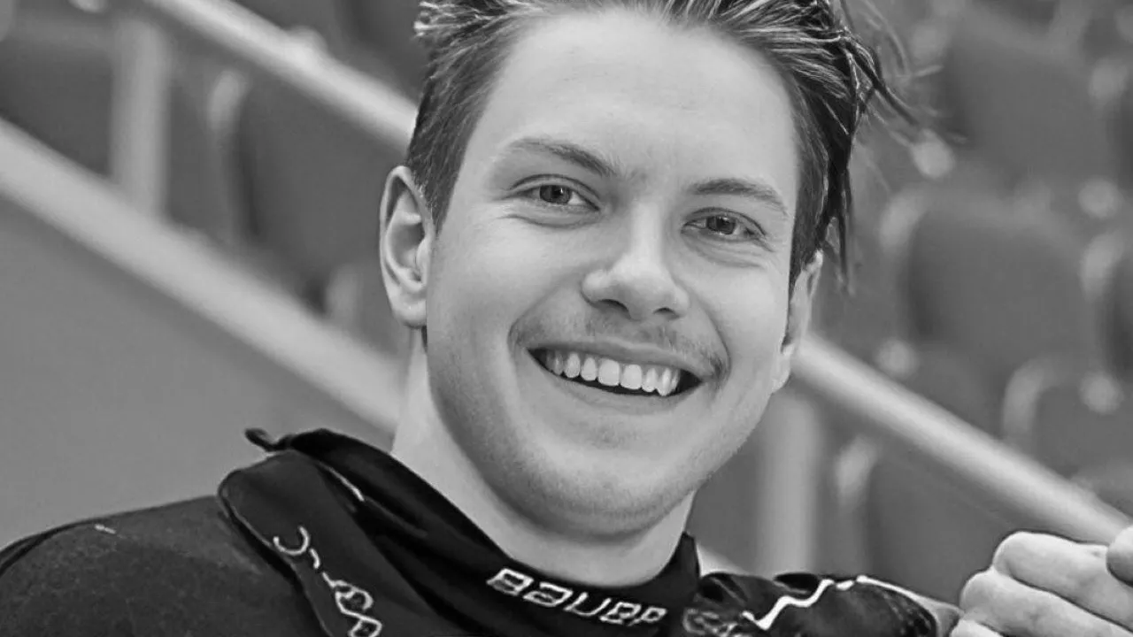 Семнадцатилетний хоккеист умер из-за осложнений после клещевого энцефалита