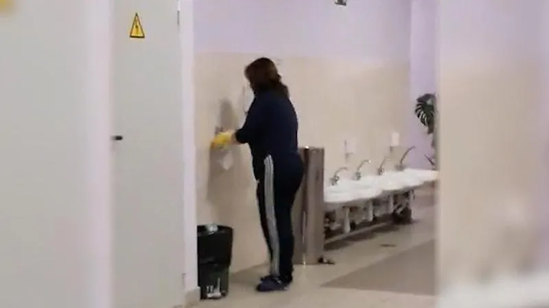 Уволившийся охранник слил в Сеть видео нарушений в школе Химок