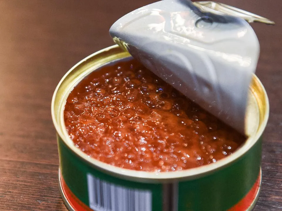 Риски для беременных и обострение подагры: чем и кому опасна красная икра