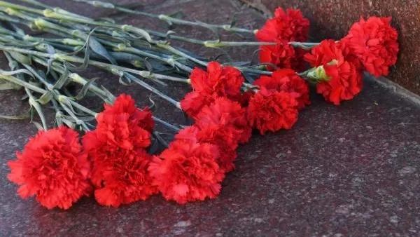 Воинский долг. Губернатор Подмосковья и директор Росгвардии возложили цветы к памятнику воинам‑софринцам