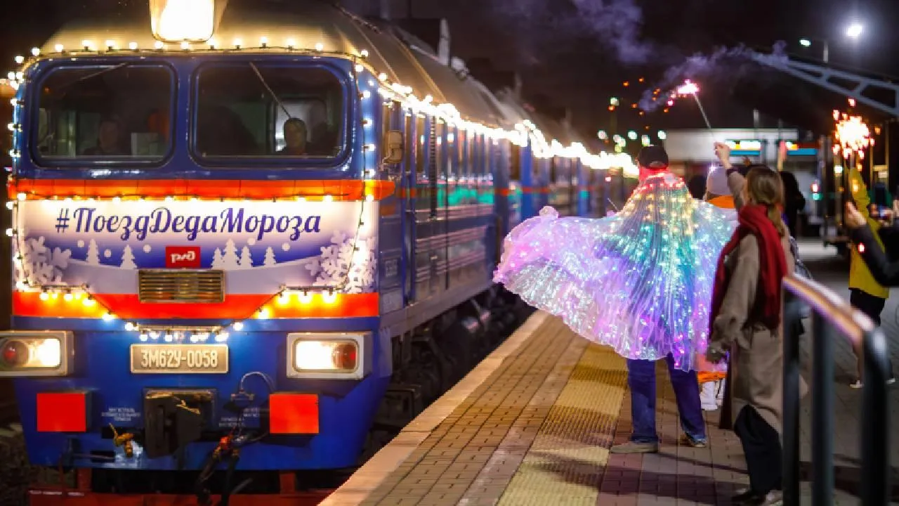 «Чуть с ума не сошла»: билеты на поезд Деда Мороза нижегородцы раскупили за минуту