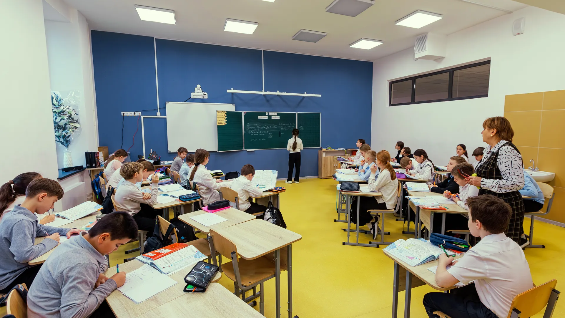 Учебный класс нового корпуса школы № 15 в ЖК «Героев» в Балашихе