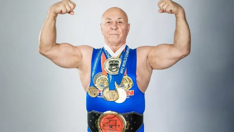Пауэрлифтер из Балашихи установил 70 мировых рекордов на пенсии