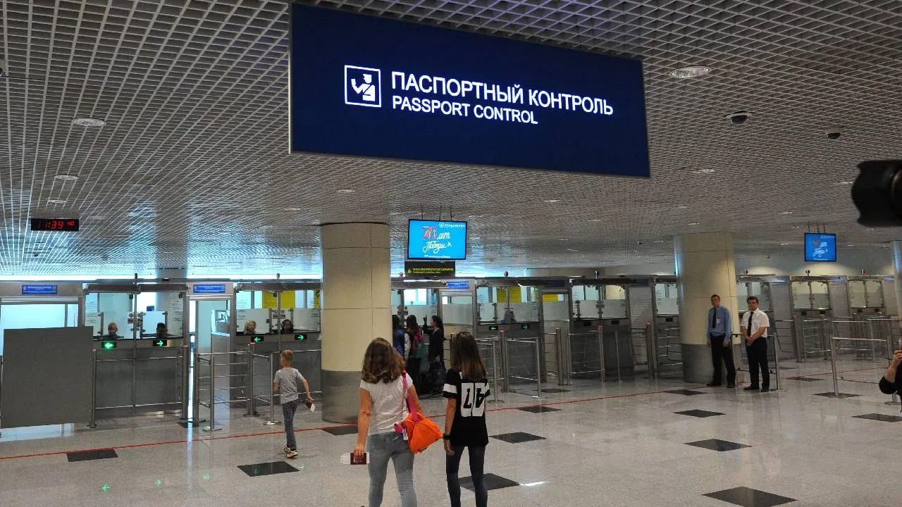 Представитель Росавиации сообщил, что временно не обслуживаются рейсы пять аэропортов