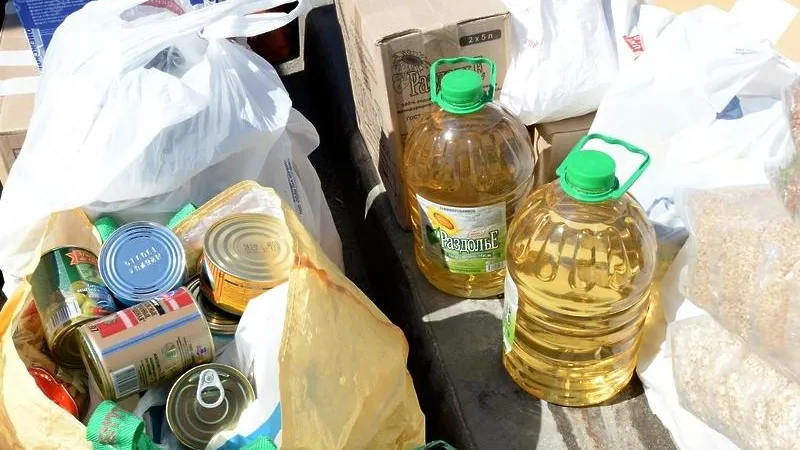 Волонтеры Подольска передали теплые вещи и продукты семье из Донецка