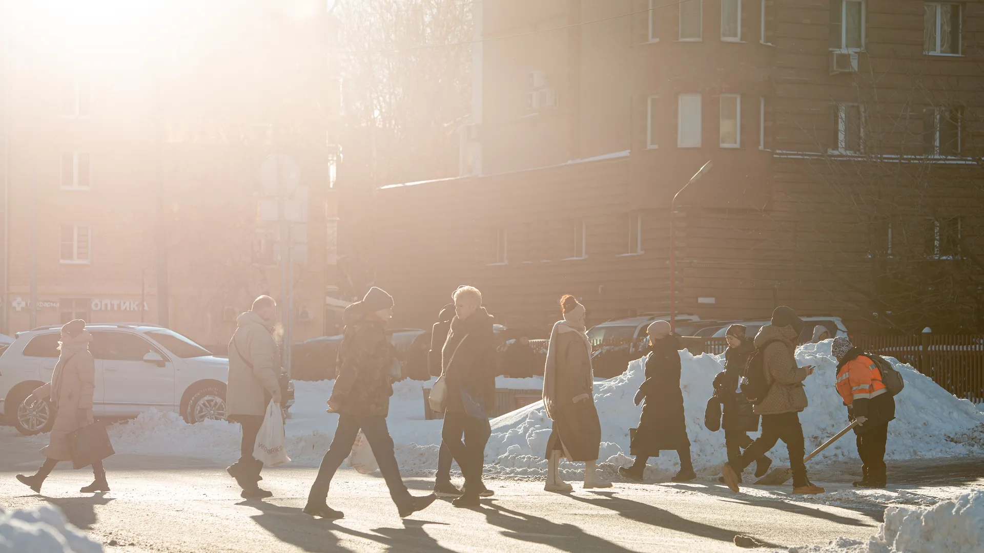 «Лень — двигатель здоровья»: московские морозы заставили курильщиков бросить сигареты