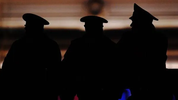 Полицейские задержали участников драки возле Парка Горького в Москве