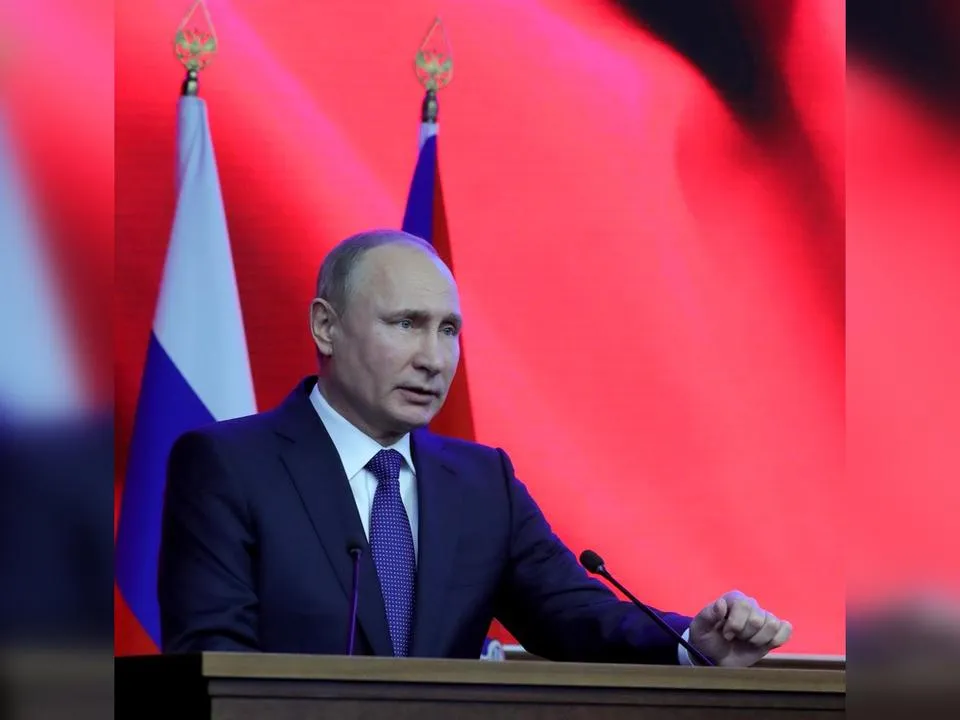 «Тоскующий по Западу либерал»: кто может стать соперником Путина на выборах президента