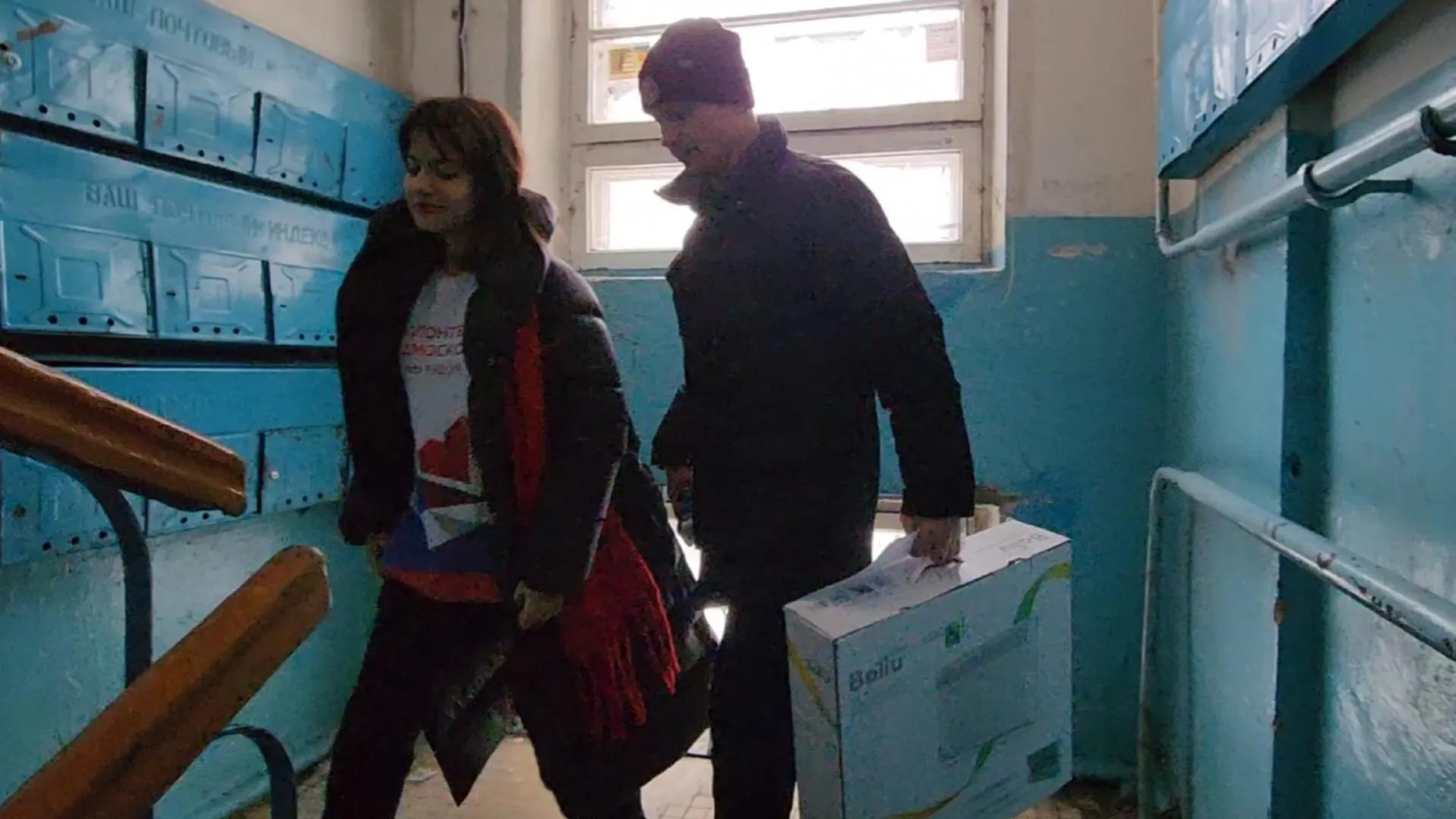 Подмосковные волонтеры раздали жителям Климовска более трех тысяч обогревателей