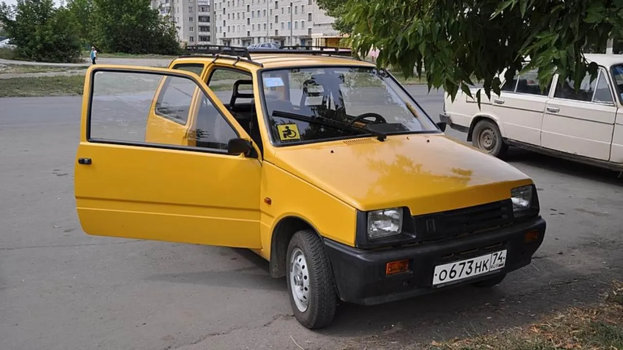 Минпромторг поддержит возрождение автомобильного бренда «Ока»
