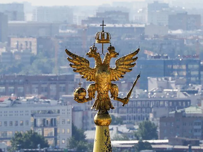 Россия должна принимать важные для себя решения, не думая о других странах — мнение политолога