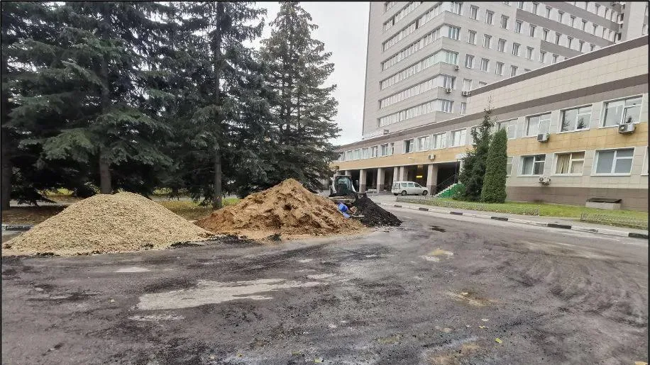 Дорожники отремонтируют свыше двадцати территорий медучреждений Подмосковья