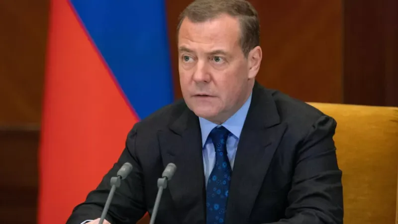Медведев отреагировал на желание некоторых украинцев разместить ядерное оружие в стране