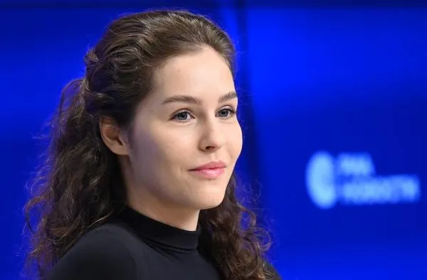 Актриса Леонела Мантурова